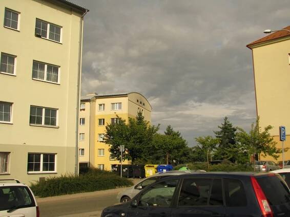 Městské byty v Kolíně nutně potřebují opravy, některé střechy jsou jak síto