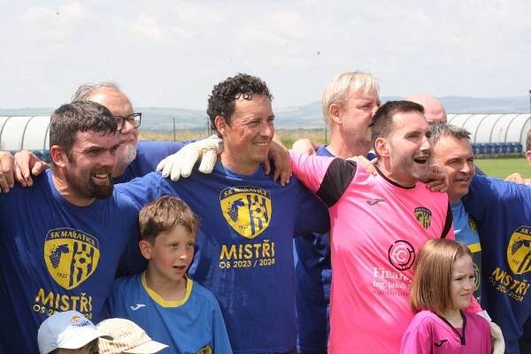 Mařatice převzaly pohár, k postupu gratuloval starosta i vicemistr Evropy
