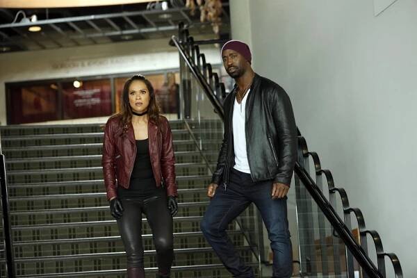 Lucifer - Výlet do města nožů - Z filmu - Lesley-Ann Brandt, D.B. Woodside