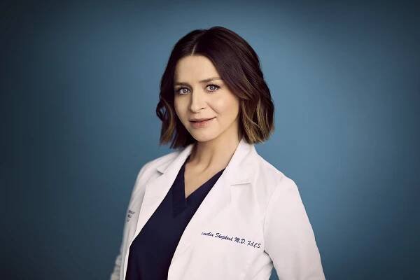 Caterina Scorsone - Actress