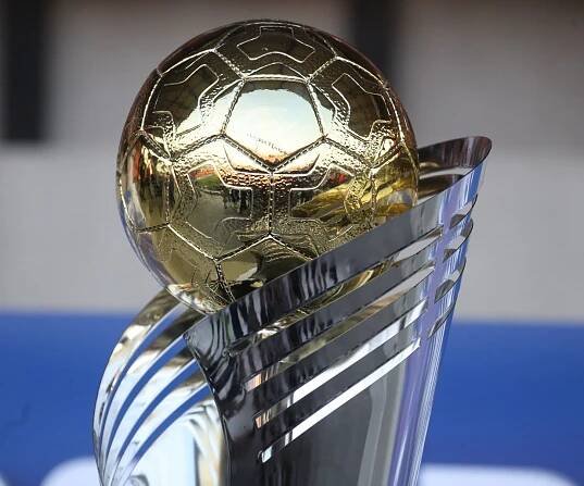 Slavné trofeje: Liga mistrů, starý křapáč i salátová mísa