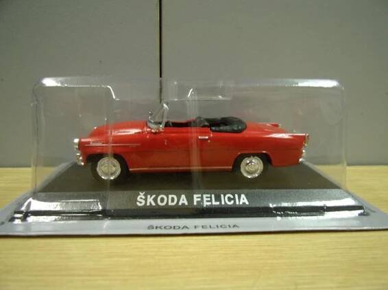 Retro kovové autíčko DeAgostini 1:43 ŠKODA FELICIA CABRIO, veterán - Modely automobilů