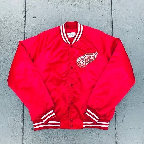 Detroit Red Wings: 1990's Chalk Line Satin Stitched Reverse Spellout Bomber Jacket (L)