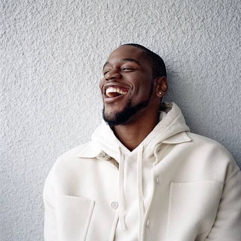 After Playing Magic Johnson in HBO's Lakers Show, Quincy Isaiah Is Ready for the Big Leagues
