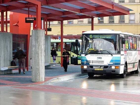 Autobusový terminál v Chebu. 