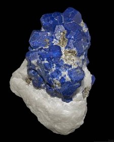 Lazurit (či ultramarín) je minerál, hlinitokřemičitan so... - dofaq.co