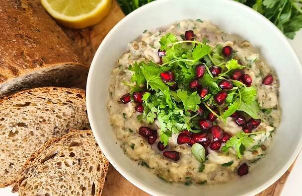 Baba Ghanoush: arabská lilková pomazánka