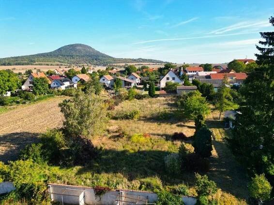 Prodej stavební parcely, 3 559 m2, Mnetěš, okres Litoměřice