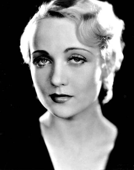 File:Carole Lombard - 1930.jpg - Wikipedia