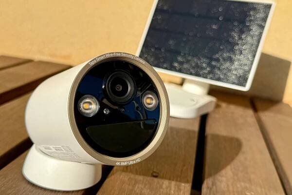 Tapo C460 Kit solar powered camera close-up