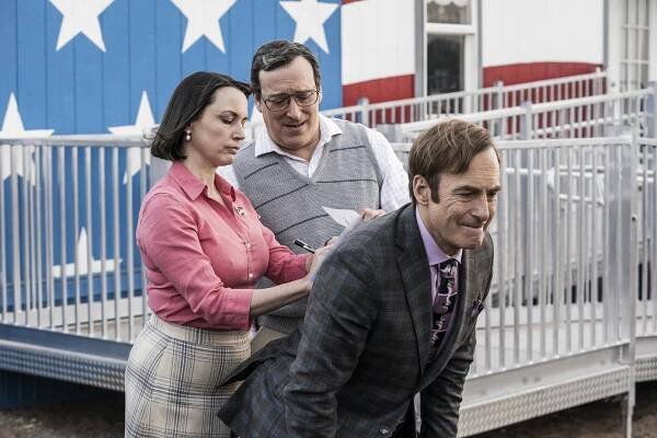 Volejte Saulovi - Cukr a bič - Z filmu - Julie Ann Emery, Jeremy Shamos, Bob Odenkirk