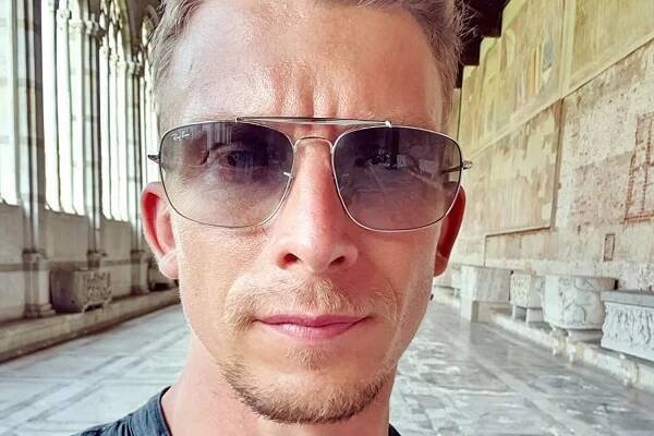 „Pomohli mi malinké výhry, ako napríklad, že som si začal ustielať posteľ,“ hovorí s úsmevom Juraj Bača