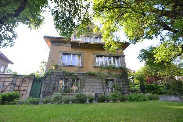 Prodej prvorepublikové vily, Strašnice, Praha 10 | Kristýna Ishihara Palšovič