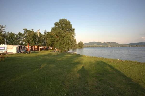 KEMP U JEZERA - apartmán v Brně , Podyjí, Lednicko Valtický areál