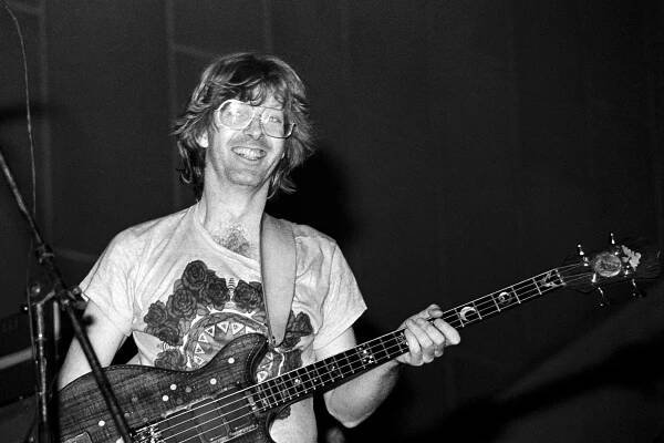 Phil Lesh, Grateful Dead Bassist and Co-Founder, Dead at 84