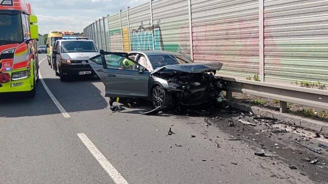 V Ostravě-Hrabové se srazily dva automobily, čtyři zranění