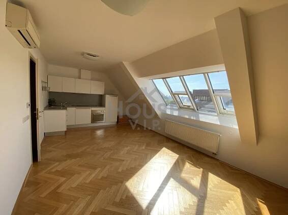 Pronájem slunného bytu 2+kk, 70 m2 - Praha - Holešovice- Letná, obrázek č. 2