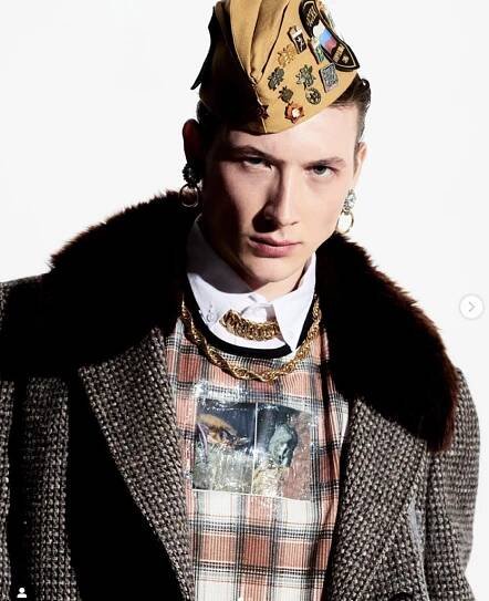 PRESS – Simon Cracker Milano