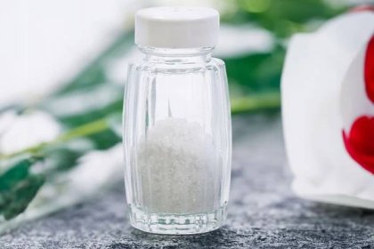 Zásobník na sůl pepř koření na sůl bílý 50 ml slánka Mlýnek žádný