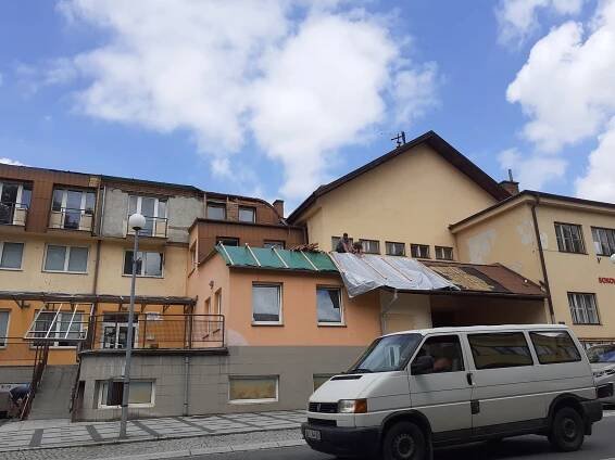 Luhačovice byly v dráze tornáda. Nakonec je převálcoval downburst