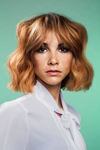 TONI&GUY TRENDY LOOKBOOK 2020 - LEYRE ANDREU - Proti šedi