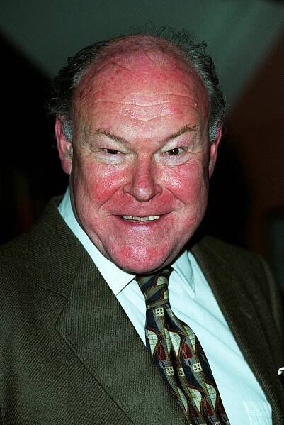Zemřel herec Timothy West (†90), známý z Poirota či Vražd v Midsomeru