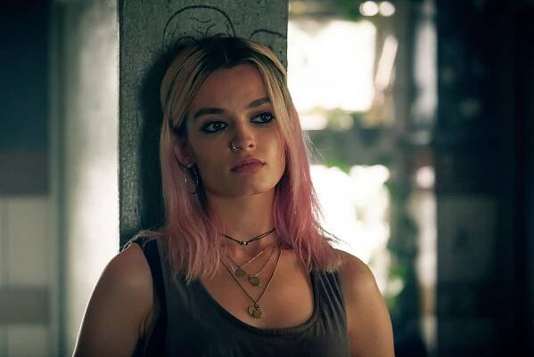 emma-mackey