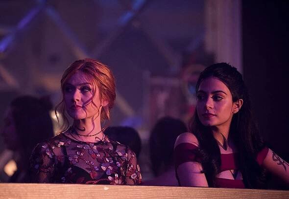 Lovci stínů: Nástroje smrti - Co je dole - Z filmu - Katherine McNamara, Emeraude Toubia