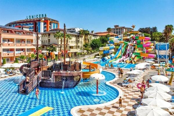 Lonicera World Hotel****
