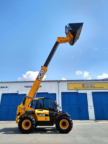 Teleskopický manipulátor JCB Loadall 550-80 Agri Plus