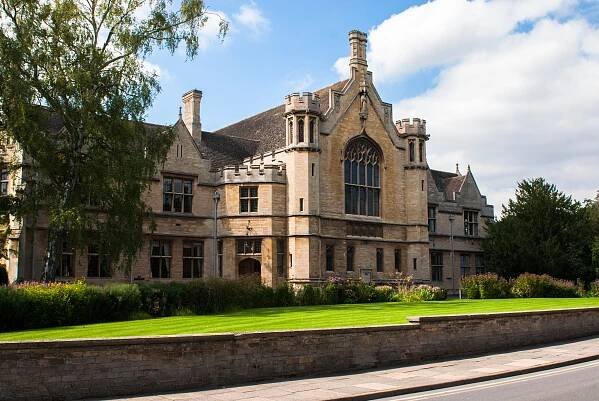 Oundle School - Taylor Project Services