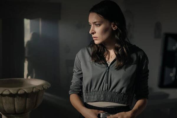 Ďáblova svatyně - Šakalové krouží - Z filmu - Josefin Asplund