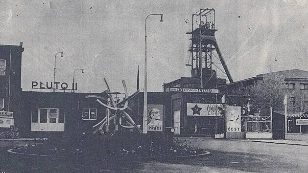 Při výbuchu uhelného prachu a následném požáru na dole Pluto II v Louce u Litvínova zahynulo 3. září roku 1981 pod zemí 65 horníků.