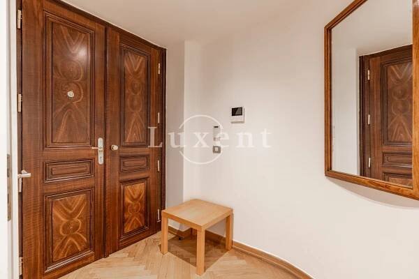 Pronájem bytu 2+kk/B, 71 m2, Praha 5 - Malá Strana | Luxent