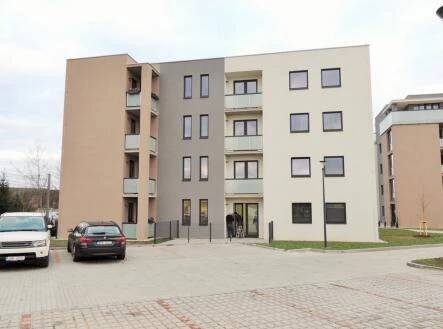 Pronájem bytu 1+kk s předzahrádkou, Plzeň - Bolevec, cena 13500 CZK / objekt / měsíc, nabízí Mixreality