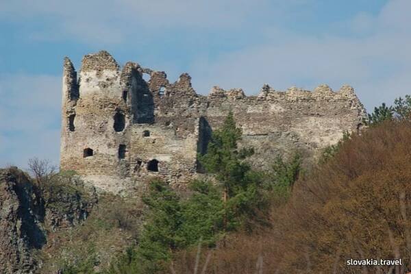 GC6QVM9 Slovenské hrady- Šášovský hrad (Event Cache) in Banskobystrický kraj, Slovakia created by Markol. 