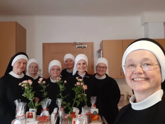 společenství sester Prachatice .jpeg