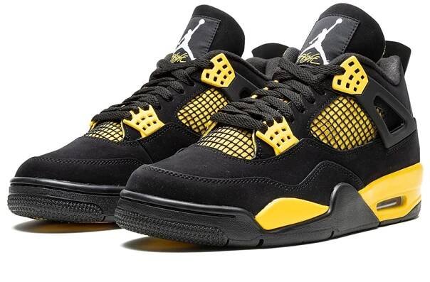 Air Jordan 4 Retro Thunder (2023) – Section Store 