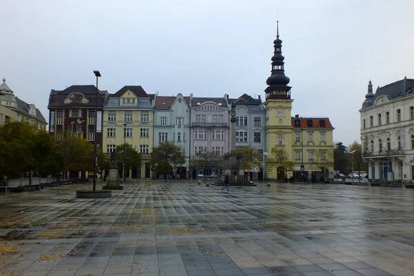 Soubor:Masarykovo náměstí, Ostrava.jpg – Wikipedie