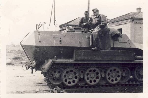 Sd.Kfz.251 ungepanzerter (obrnený transportér - nepancierovaný) : Německo (DEU)