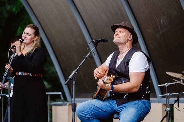 Radim Flender a Gabriela Stejskalová » Kulturní centrum Česká Třebová