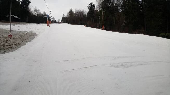 Na Alšovce se opět lyžuje! – SKI AREÁL ALŠOVKA
