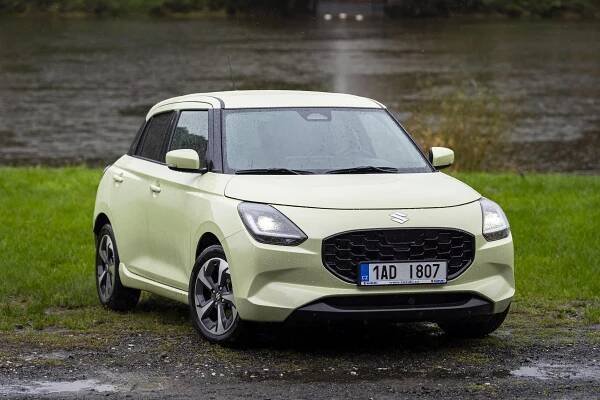 Test Suzuki Swift s pohonem předních i všech kol: Charakterně staromódní všeuměl