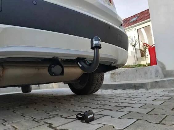Montáž tažného zařízení BMW X3 – Praha 5