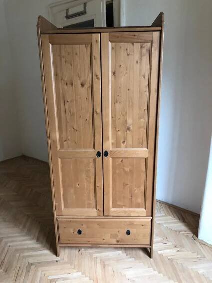 Šatní skříň IKEA Leksvik
