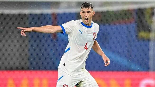 Hranáč a Hložek spaseni? Hoffenheim podepsal kouče, který už Čecha nakopl