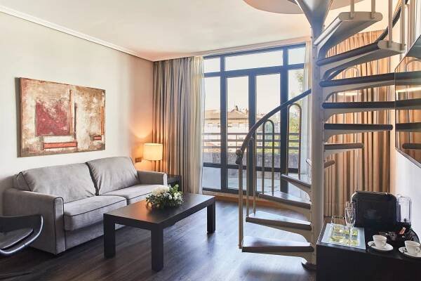 Gallery of photos of the Silken Ciudad de Vitoria hotel | Official website