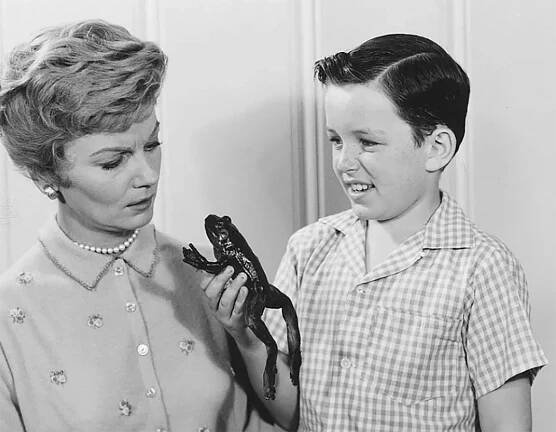 Barbara Billingsley and Jerry Mathers, 1959