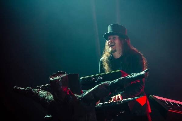 Soubor:20151121 Oberhausen Nightwish Nightwish 0313.jpg