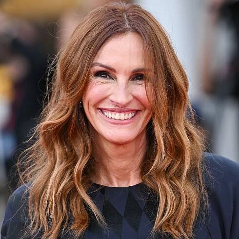 Julia Roberts's Red Carpet Nails Are Surprisingly Rock 'n Roll—See the Photos